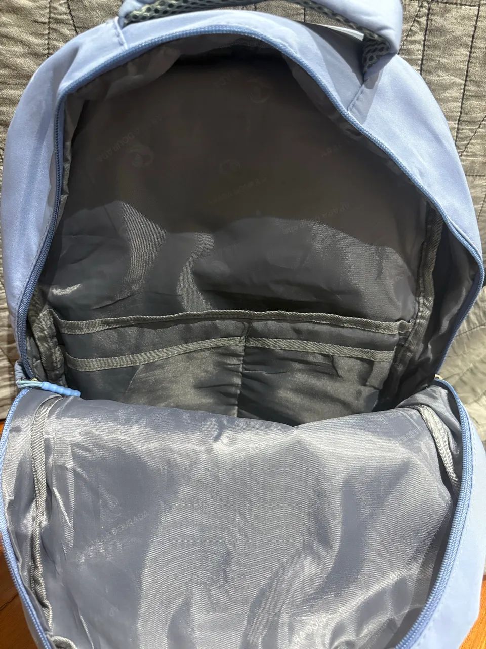mochila azul com múltiplas divisórias - Foto 3
