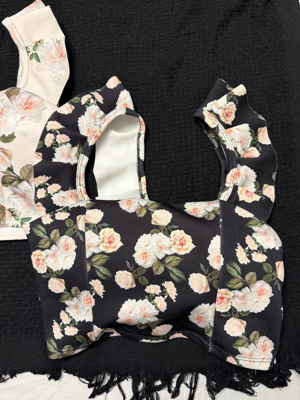 Cropped top de flores novos  - Foto 2