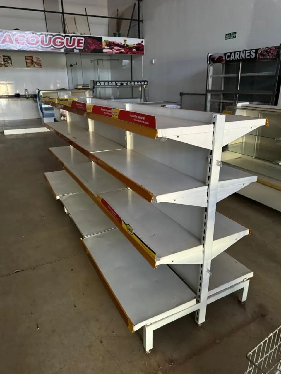Vende-sé gôndolas / prateleiras  - Foto 4