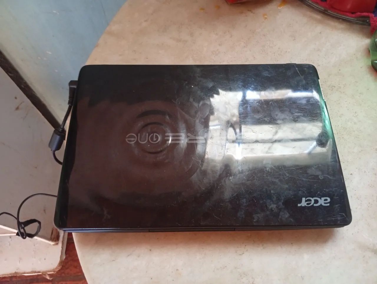 Vendo notebook Acer funcionando com o carregador ,(obs:bateria viciada) - Foto 2
