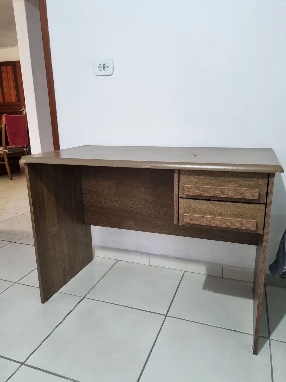 Escrivaninha em MDF