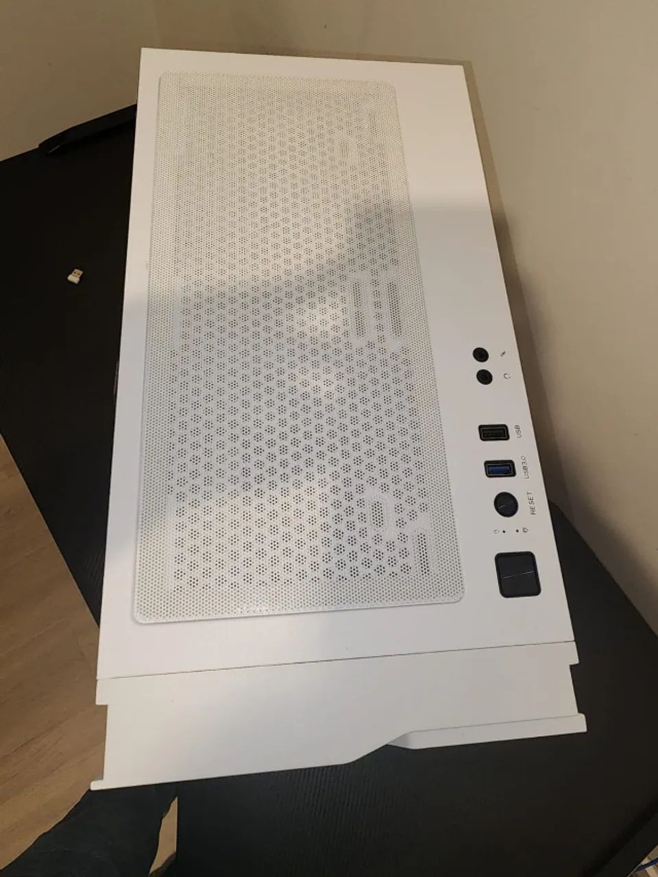 PC Gamer High-End Black & White | RTX 5060 + Ryzen 3D V-Cache (1 Mês de Uso) - Foto 5