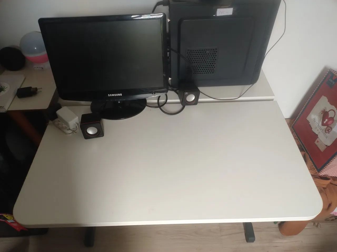 Mesa e cadeira de escritório  - Foto 2