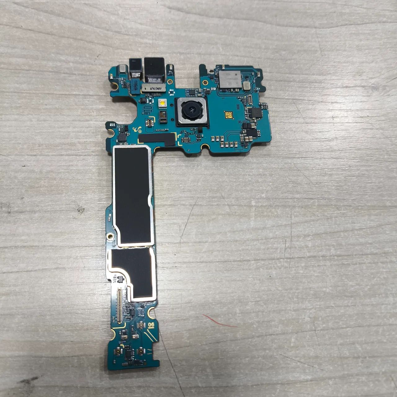 Placa Samsung s8 plus com câmeras original retirada 100% funcionando  - Foto 3