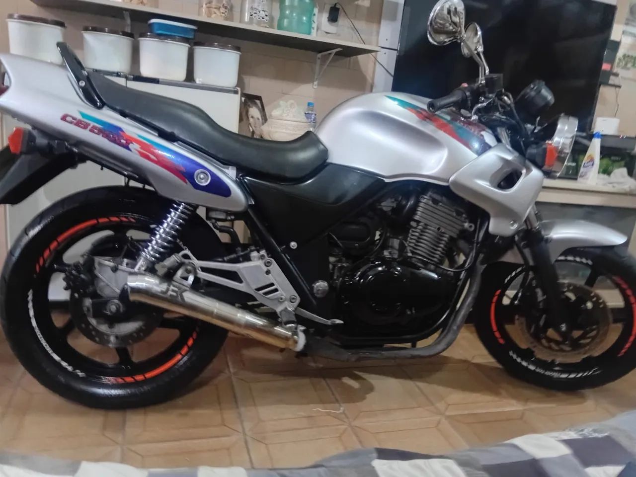 CB 500 zeradinho 