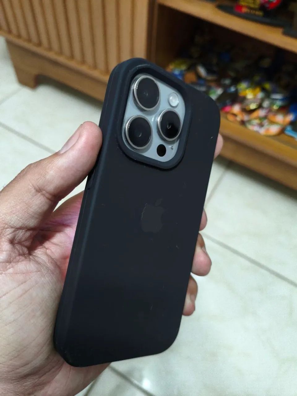 iPhone 15 pro - 256 gigas - bateria 81%  - Foto 3