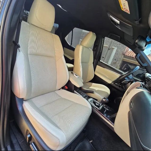 Toyota Hilux SW4 Diamond 2.8 TB 4x4 Die. Aut., foto 11 de 11