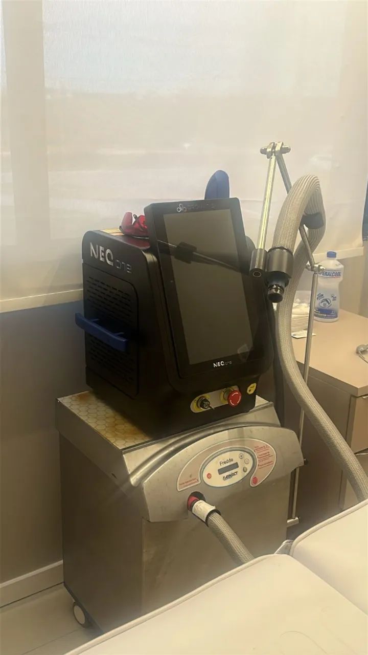 Laser Nd YaG, cromatic Neo One para remoção de tatuagem, onimocose, clareamento íntimo