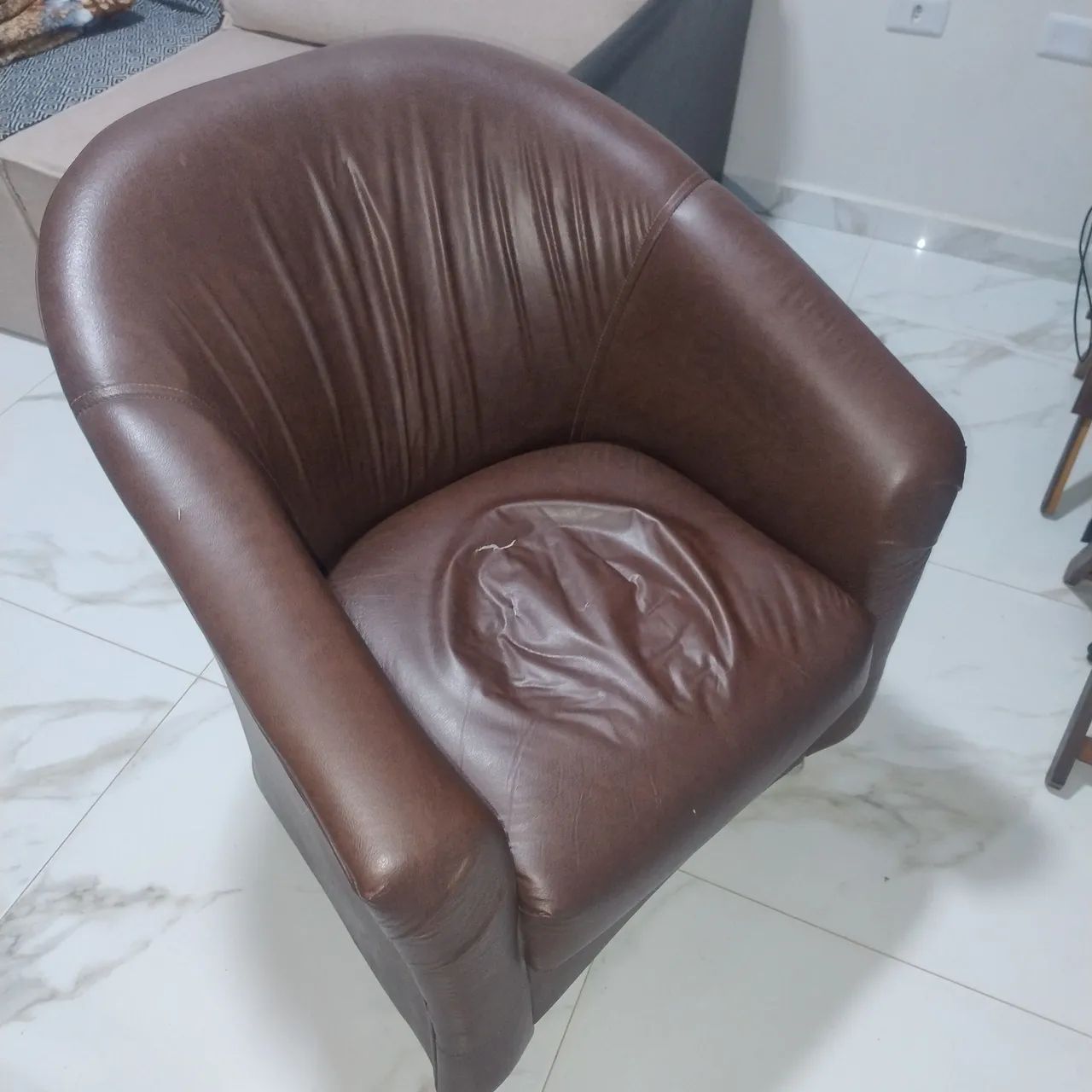 Poltrona em corino