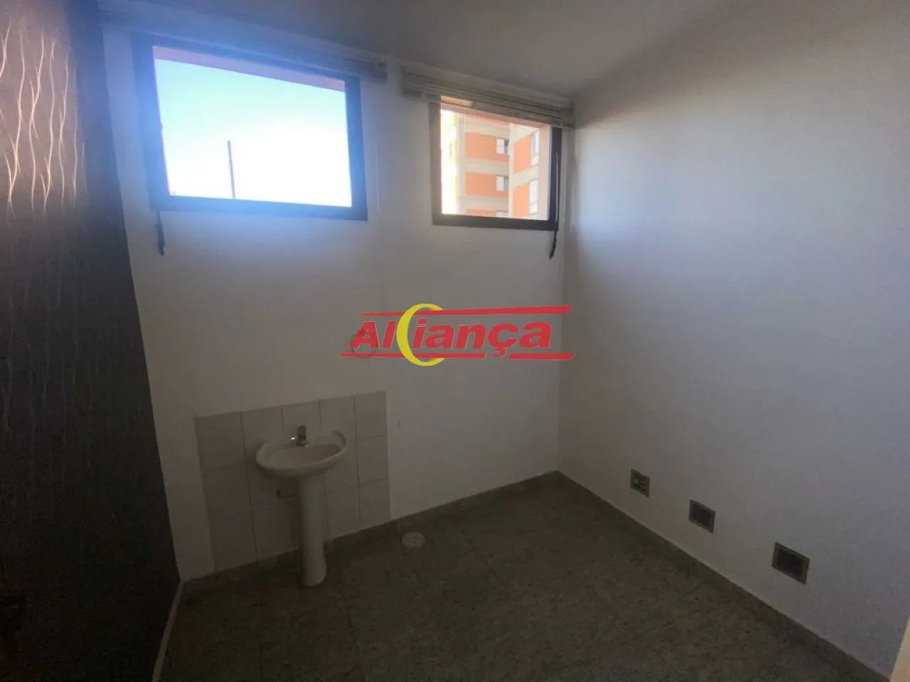 Sala para alugar, 15m² - Centro de Guarulhos /SP por R$1.100,00 - Foto 4