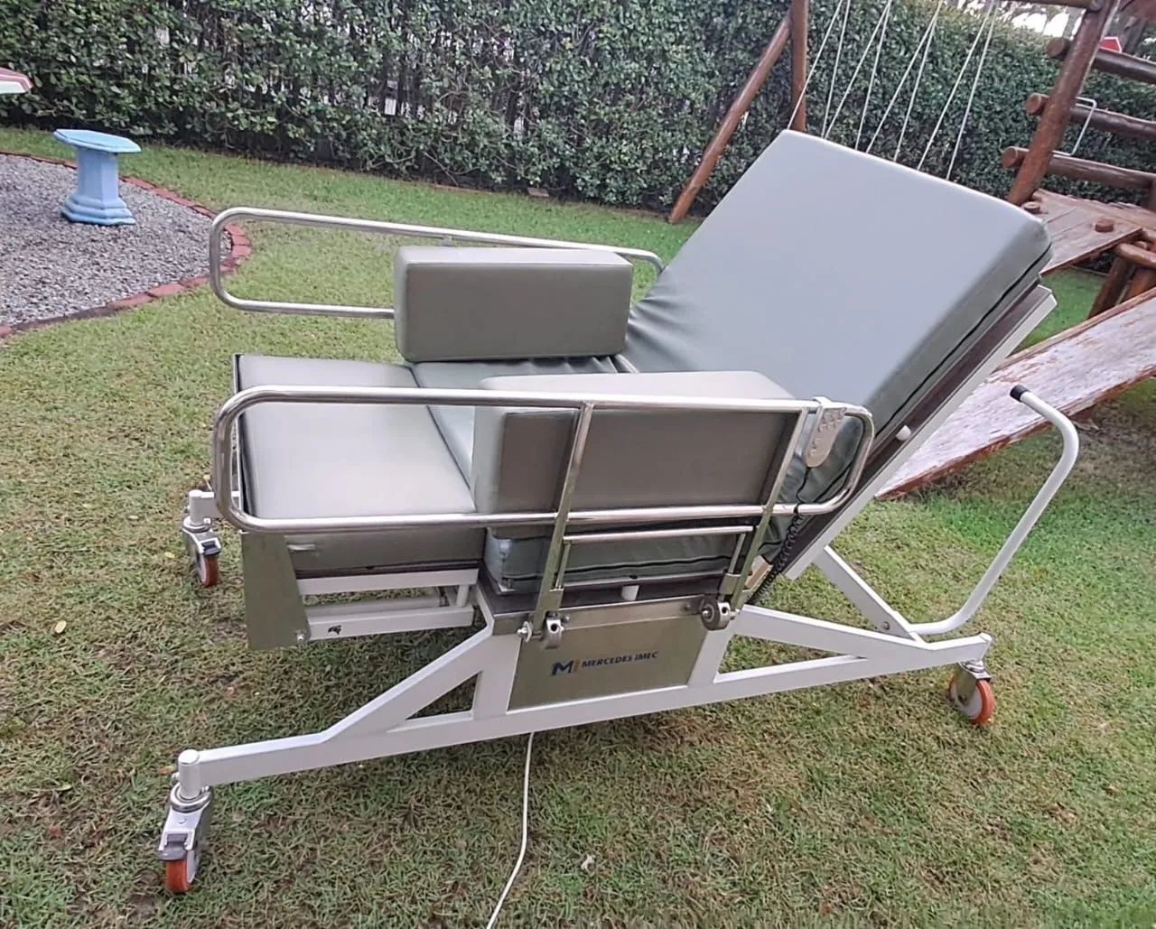 Cama Hospitalar/Poltrona Mercedes Imec