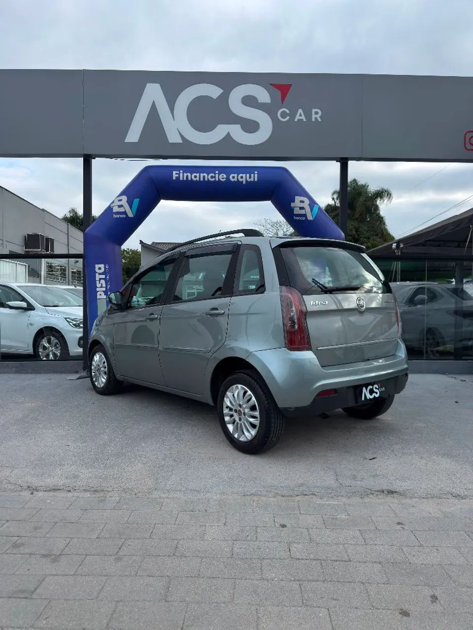 Fiat Idea Attractive 1.4 Fire Flex 8V 5P 2013 - Foto 4