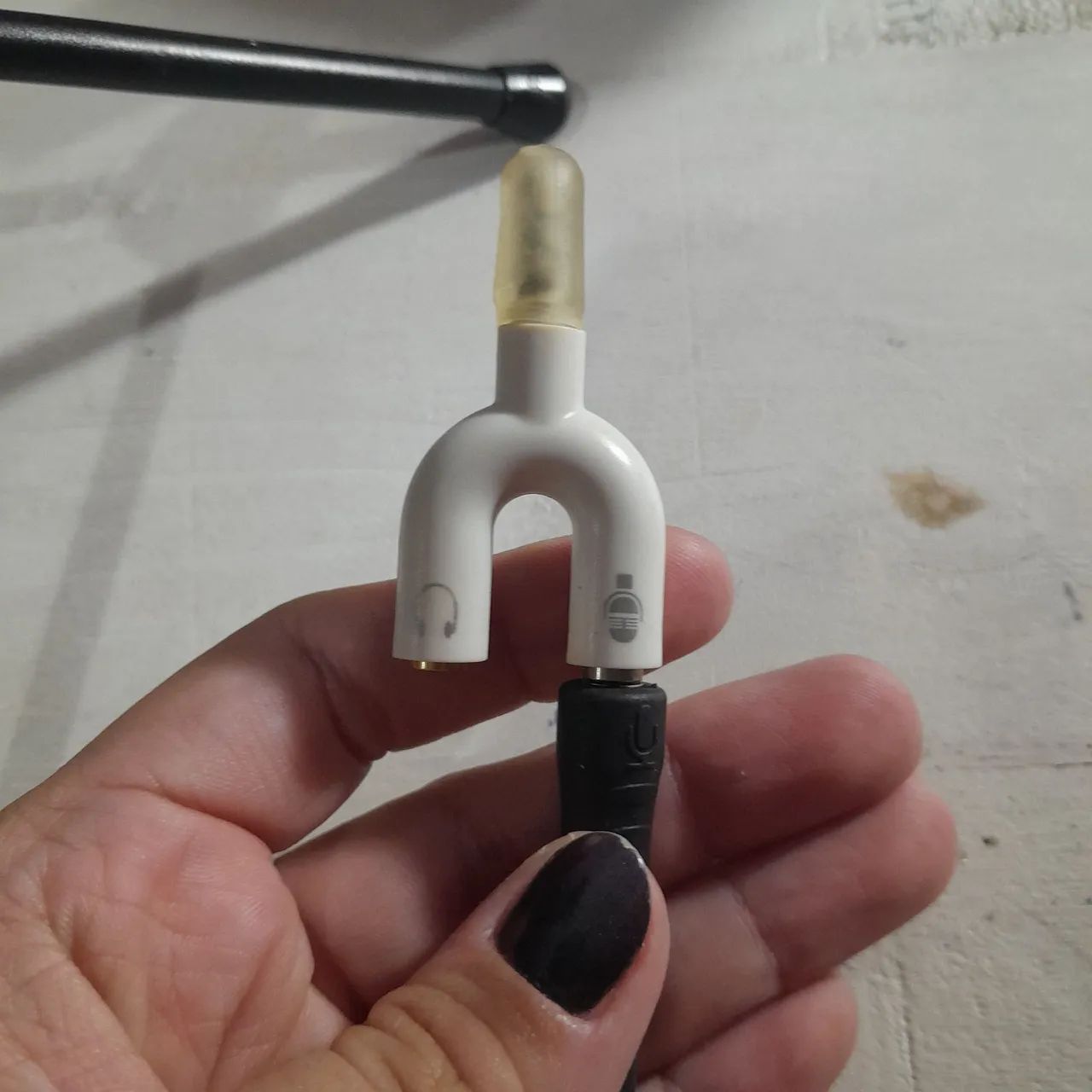 Microfone Xtrad P2 com adaptador e tripé - Foto 4