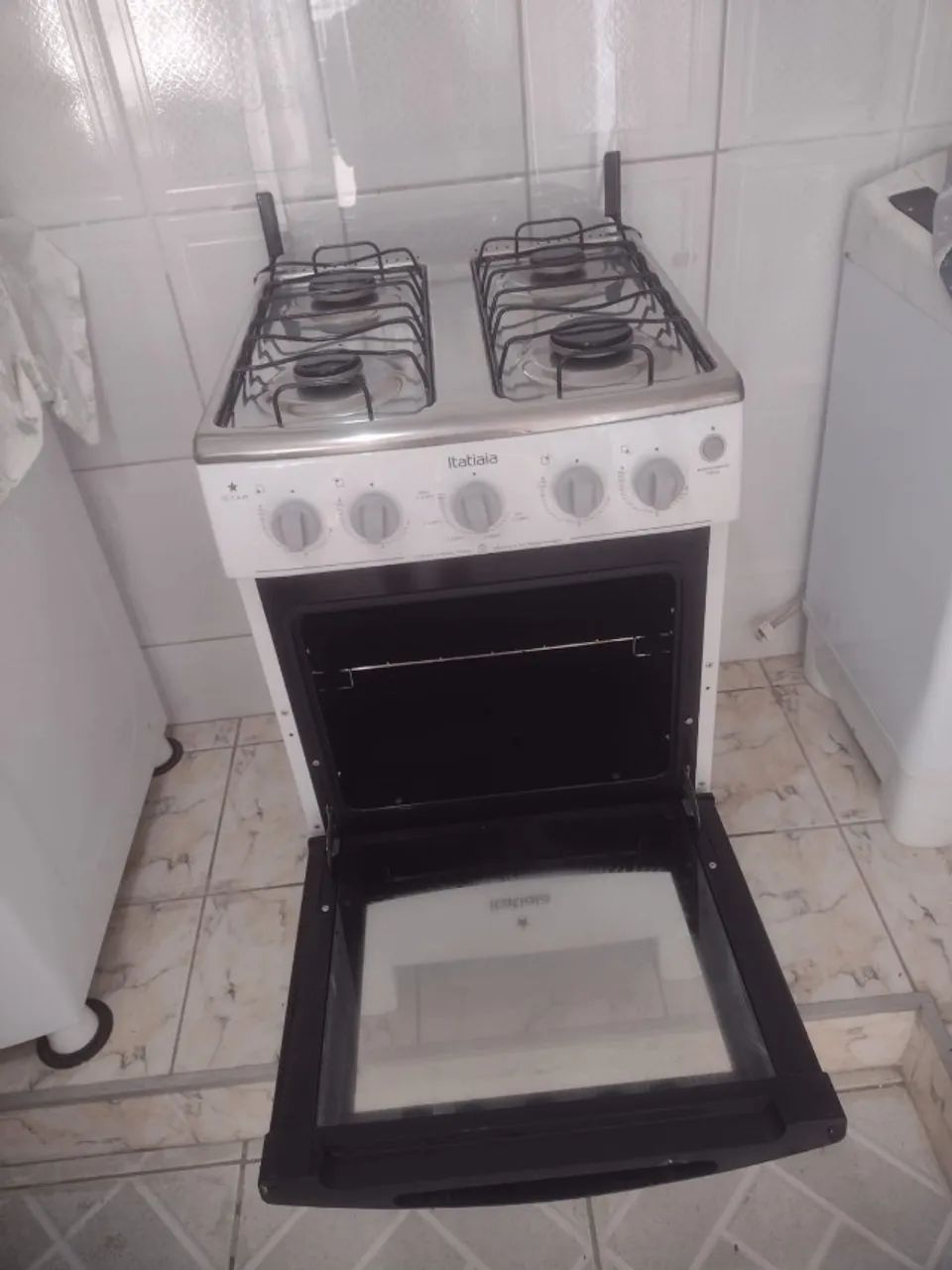 Vendo fogão Itatiaia 4 bocas - Foto 4