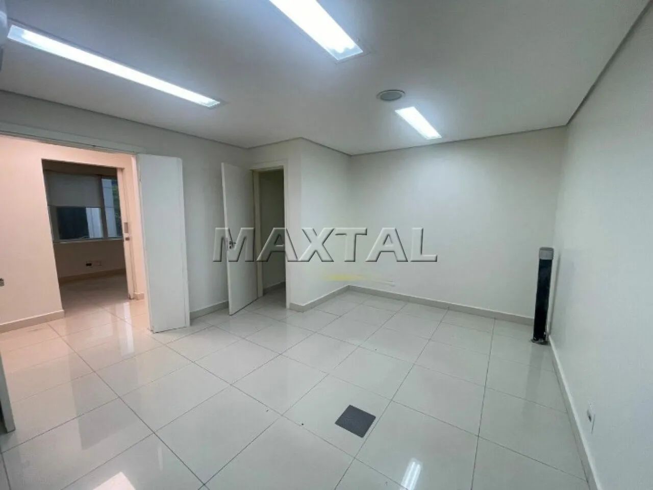 Prédio comercial para locação, de 970m², com 23 salas, 25 vagas e 9 banheiros, em Santana. - Foto 2