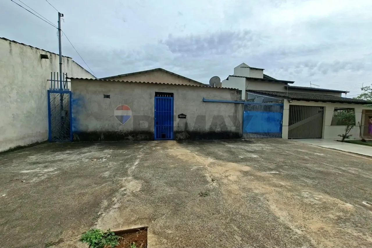 VENDO CASA NO LUCIO COSTA COM 05 QUARTOS