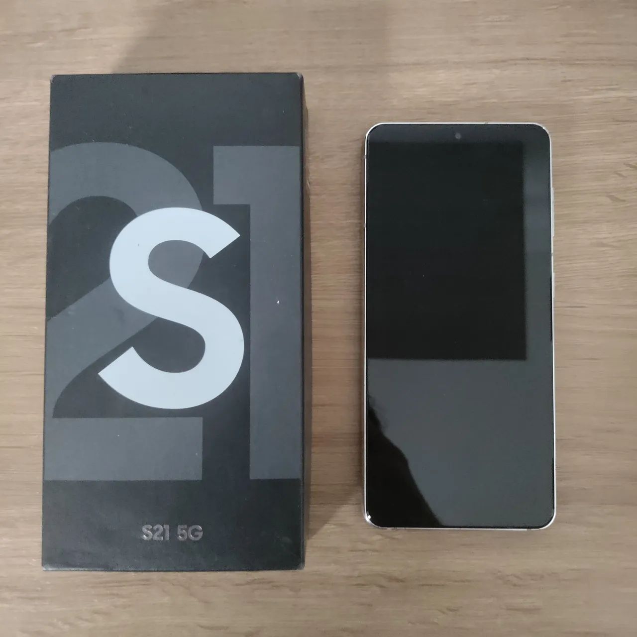 Samsung Galaxy S21 com defeito