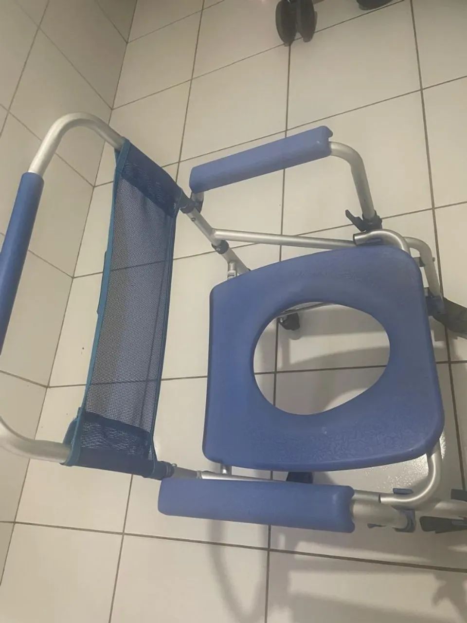 Cadeira de rodas de banho