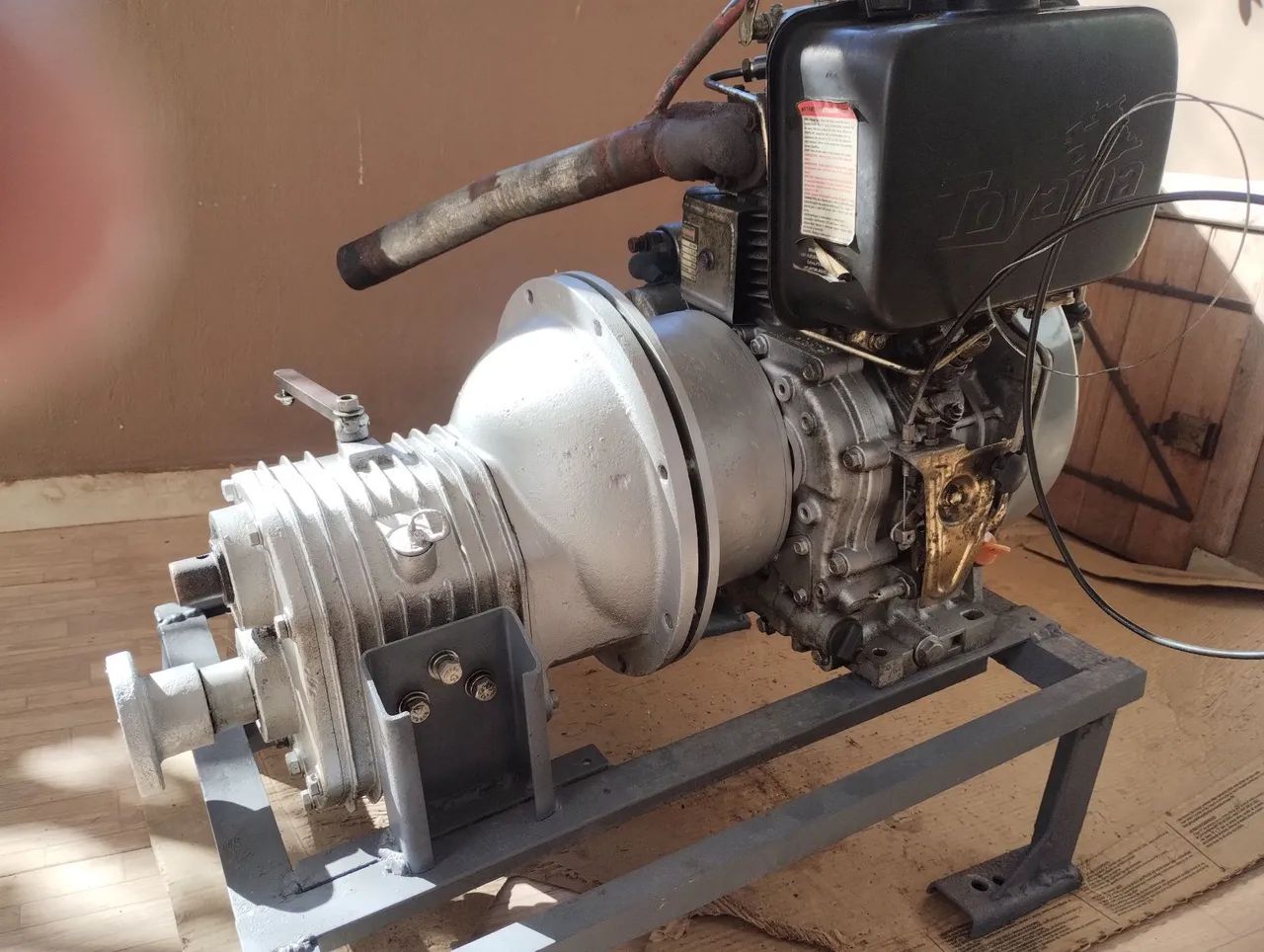 Conjunto Marítimo motor e reversor Diesel  - Foto 4