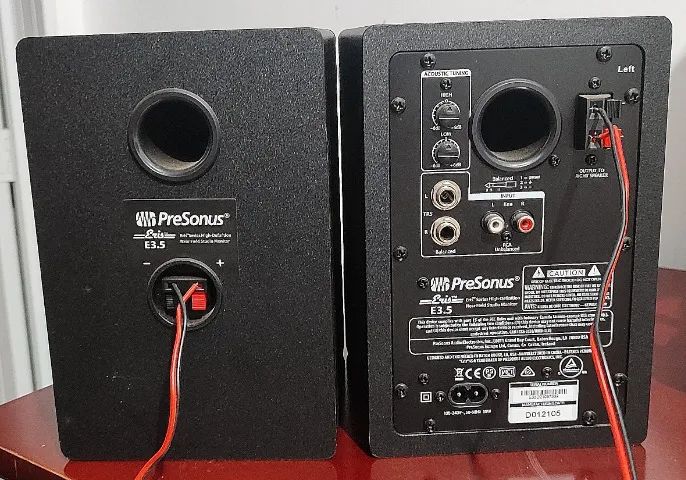 Par de Monitores de Áudio/Referência PreSonus Eris E3.5 | Bivolt
