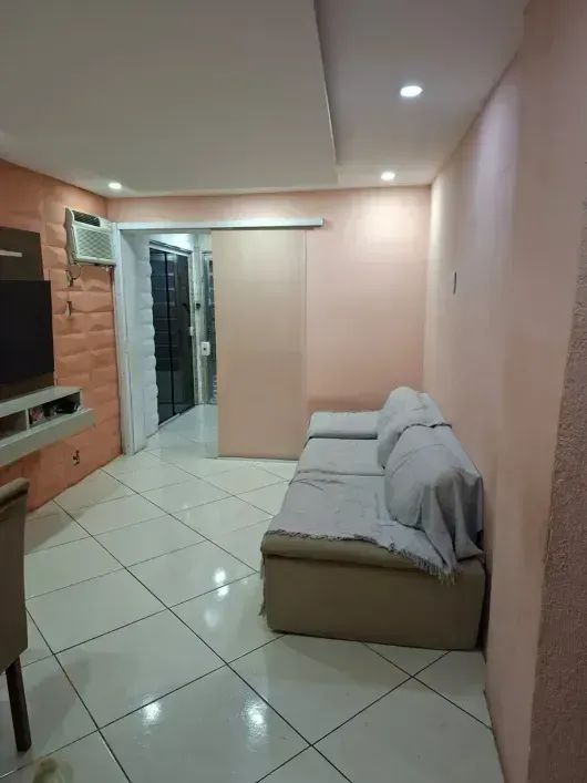 CASA COM 2 QUARTOS EM JARDIM AMÉRICA - ACEITO ENTRADA