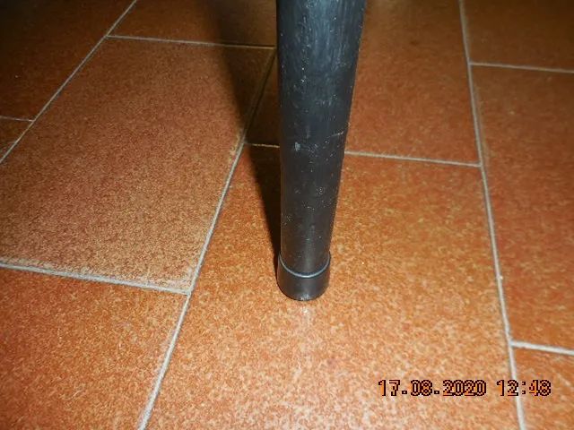  Vendo mesa de centro com pés de ferro e base em vidro temperado, usada. - Foto 3