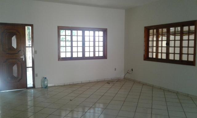 Casa no Jardim Itália c/ Guarita de segurança na Rua - Foto 15