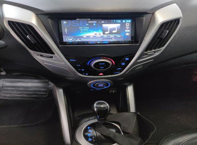Hyundai Veloster 2013 com teto solar. Financiamos sem comprovar renda - Foto 10