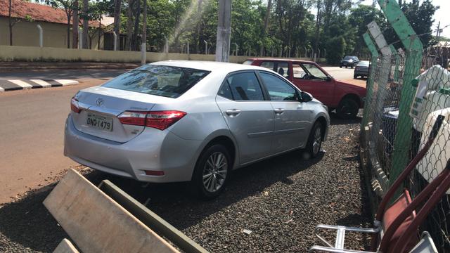 Corolla 14/15 XEI prata - Foto 2