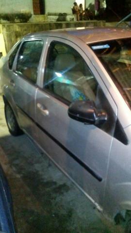 Vendo ou troca carro muito bom fista seda - Foto 5