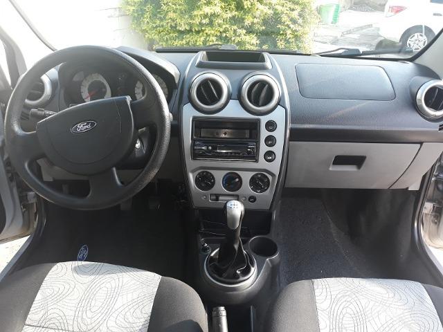 Fiesta Sedan 1.6 8V Class Flex + Gnv 2010 - Foto 7