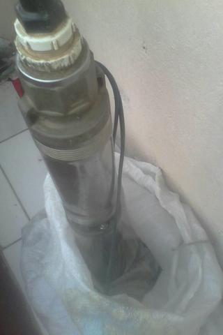 Vendo uma bomba submersa 1cv 200 - Foto 2