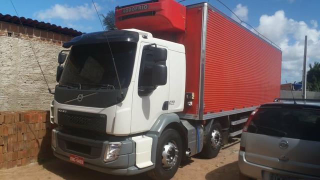 Volvo VM 270 8x2 2014 - Foto 2