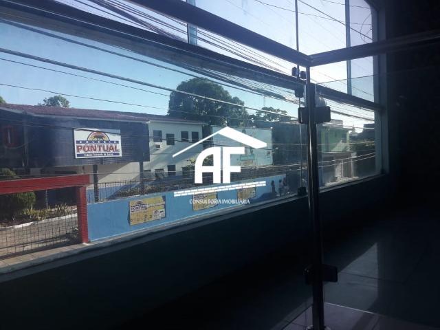 Vendo Ótima Casa com 3/4 sendo uma suíte com banheira- Excelente Localização no Farol - Foto 17