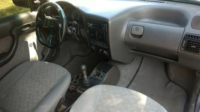 VW Gol 1.6 AP 1997 com direção hidráulica - Foto 9
