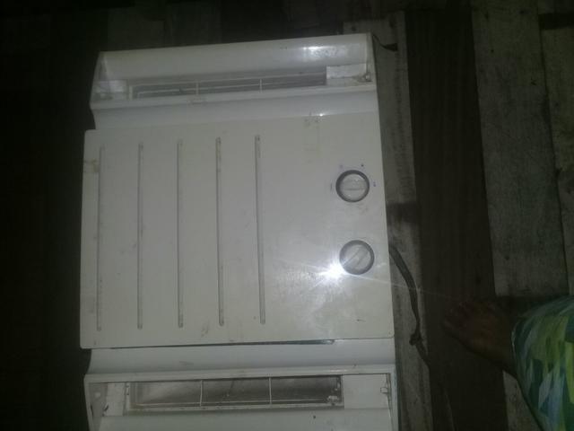 Vende-se ar condicionado 110w - Foto 2