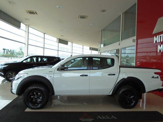 L200 Triton OUTDOOR 2.4 Flex 16V CD Mec. zero Km - Foto 11