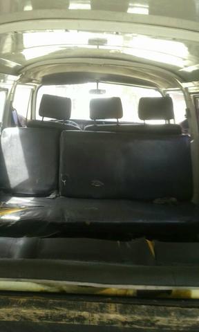 Vendo uma combi em bom estado com pequenos reparos - Foto 7