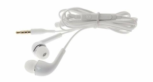 Fones de ouvido j5 novos 6 reais!!! *