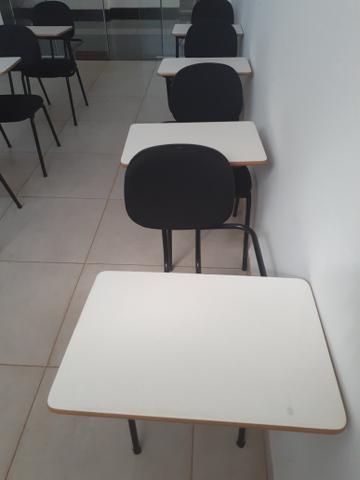 Cadeiras universitárias novas - Foto 2