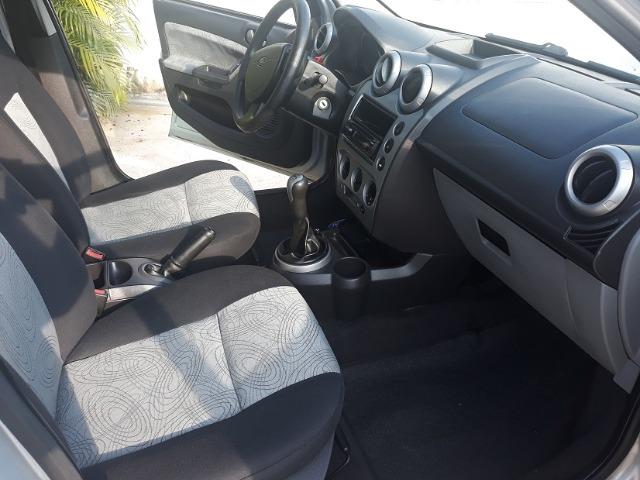 Fiesta Sedan 1.6 8V Class Flex + Gnv 2010 - Foto 6