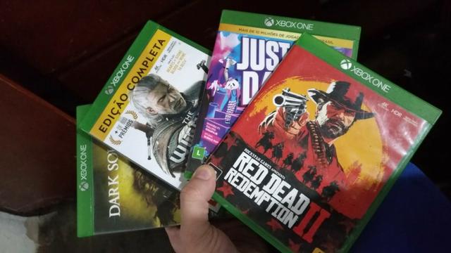 Xbox One S 1TB + 4 jogos - Foto 2