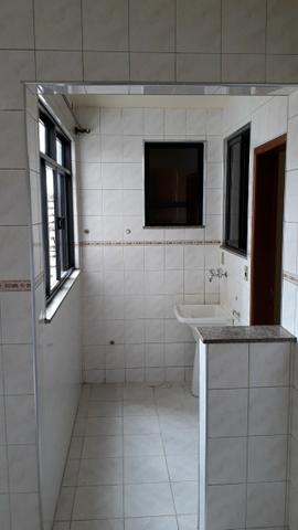 Aluga Aptº 2/4 com garagem de frente na Vila da Penha - Foto 17