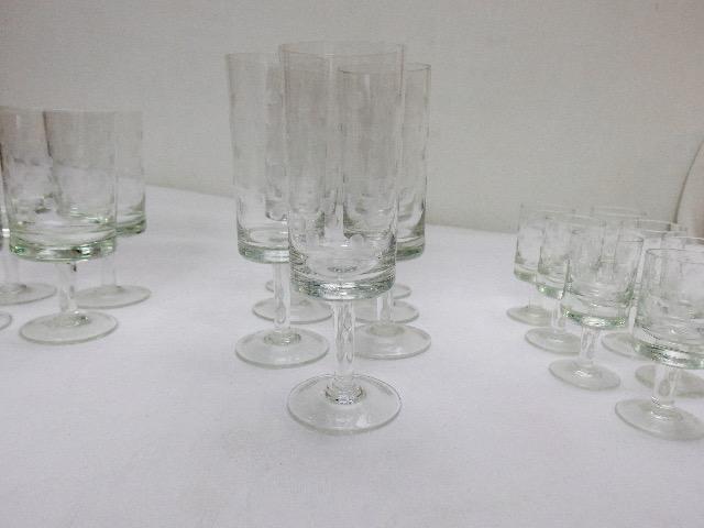 Super promoção relâmpago!!!!!18 taças de cristal vintage anos 60 bolinhas - Foto 3