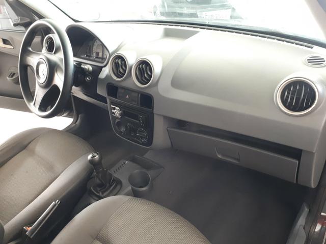 Gol trend 1.0 lindo 4 rodas e pneus zeros - Foto 8