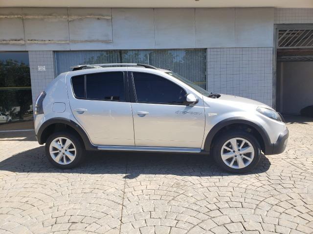 Sandero 20102/2012 - 82.000KM - 27.900,00 - Foto 4