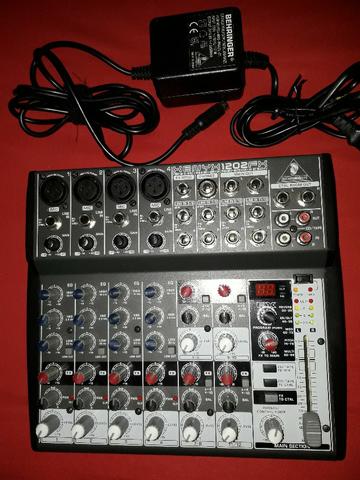 Excelente Mesa de Som Behringer Xenix 1202FX (12 canais) - Baixei para entregar!
