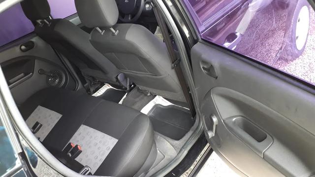 Fiesta hatch 1.0 único dono 90 mil rodados 11/12 - Foto 9