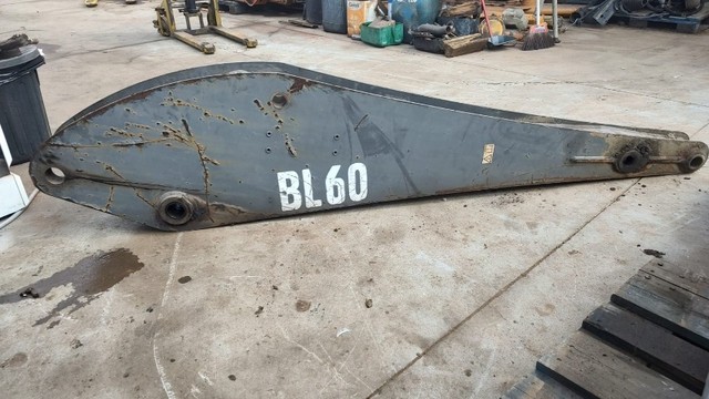 Braço de escavação retroescavadeira volvo BL60, BL70 p/n VOE 11888559