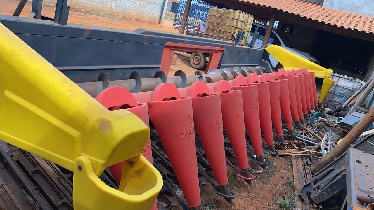 Plataforma de Colhedera vence tudo 15 linhas ano 2009 valor 100 mil